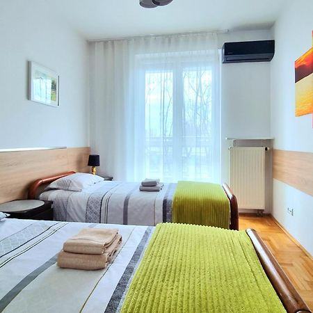 Saska Kepa Apartment วอร์ซอ ภายนอก รูปภาพ